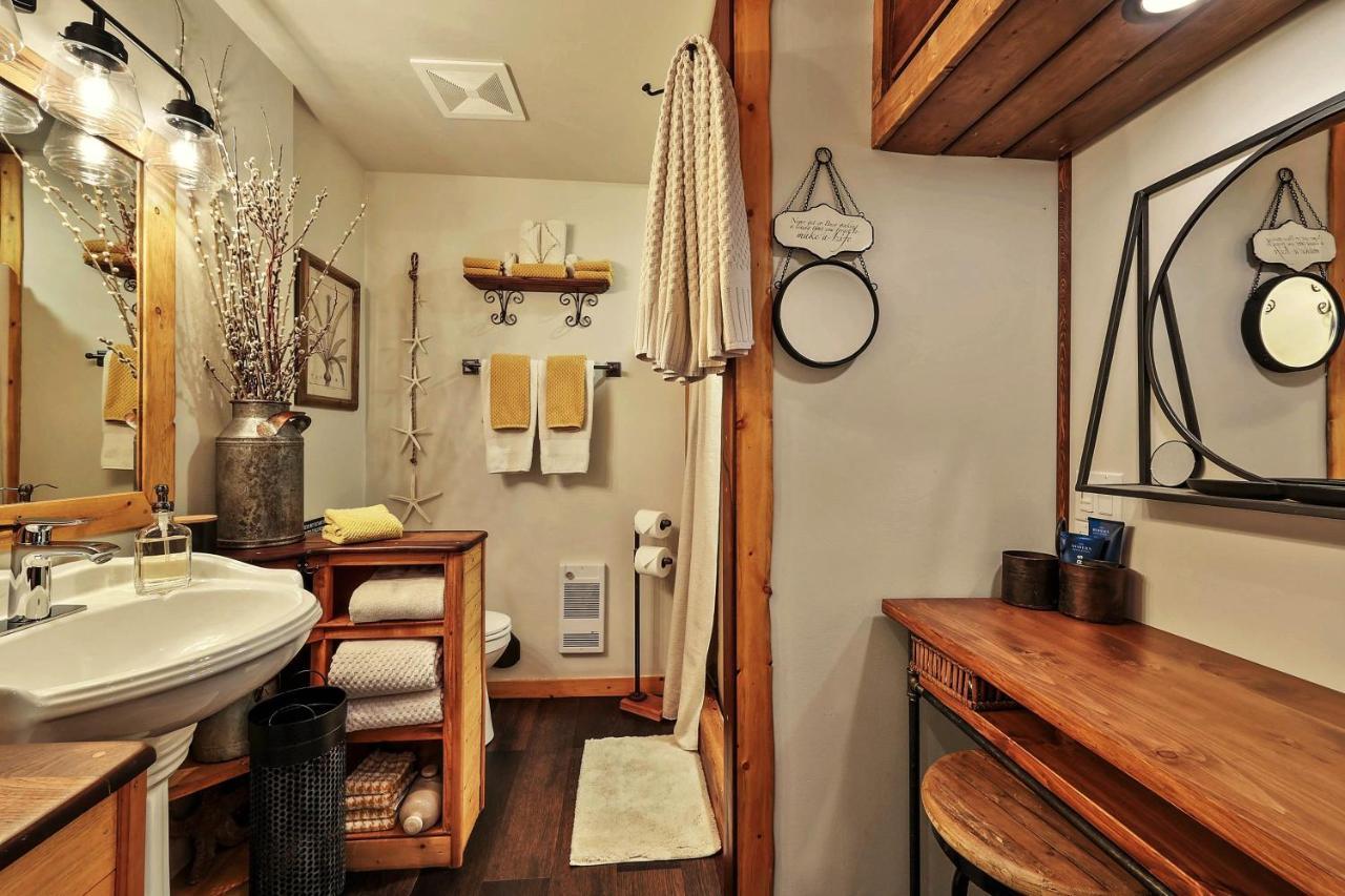A Suite Retreat - Beyond Bed & Breakfast Sun Peaks Exterior photo